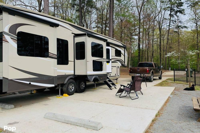 2018 Pinnacle 38REFS