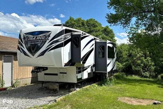 2016 Vengeance Touring 40D12