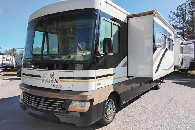 2010 Bounder Classic 35s