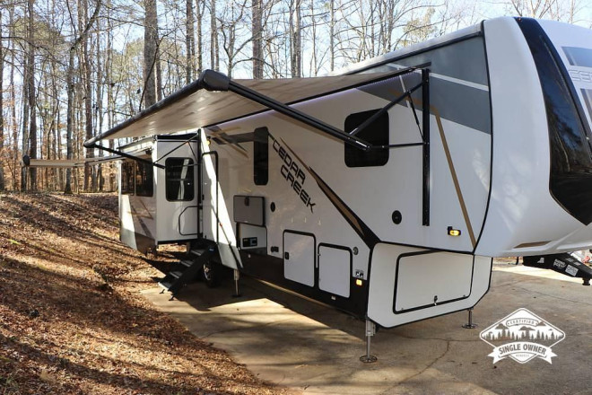 2021 Cedar Creek 377BH