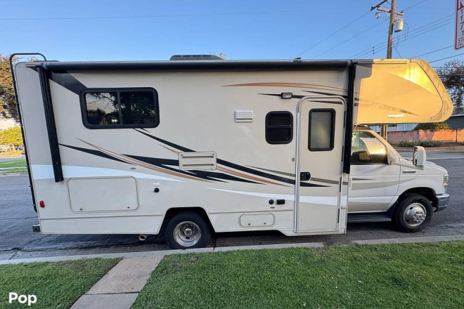 2017 Minnie Winnie 22R