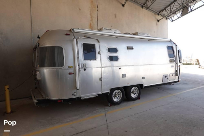 2021 Globetrotter 25FB Queen