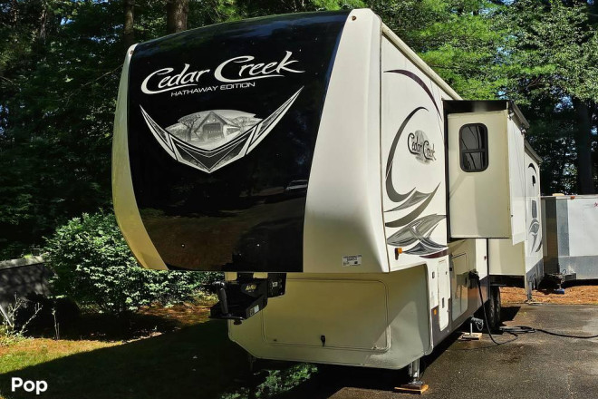 2020 Cedar Creek 38FBD