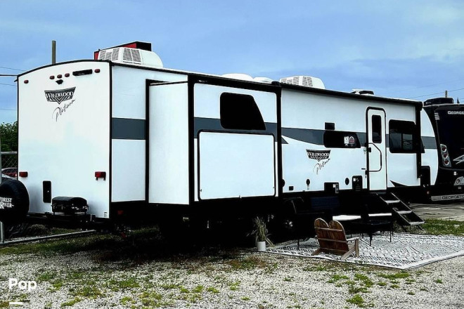 2024 Wildwood Platinum 31KQBT