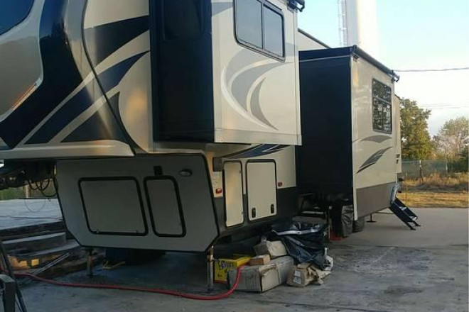 2020 Montana High Country 377FL