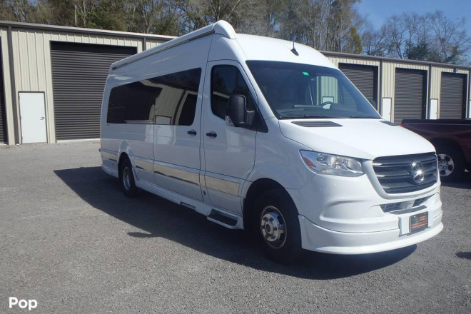 2021 Other 170 EXT Lounge