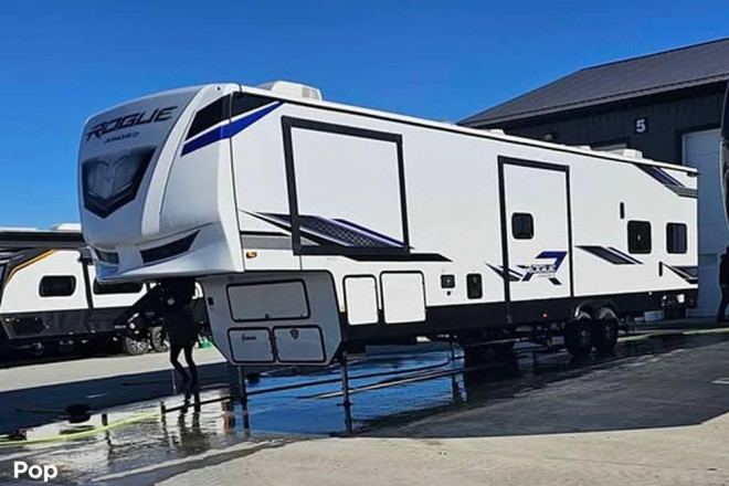 2024 Vengeance Rogue 351 G2