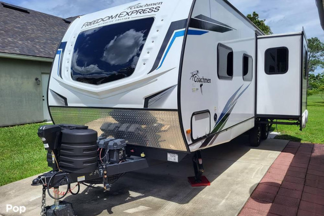 2024 Freedom Express Ultra-Lite 252RBS