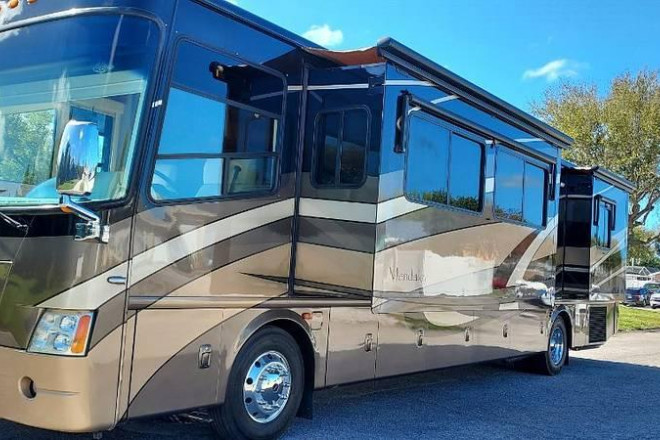 2006 Mandalay 40E