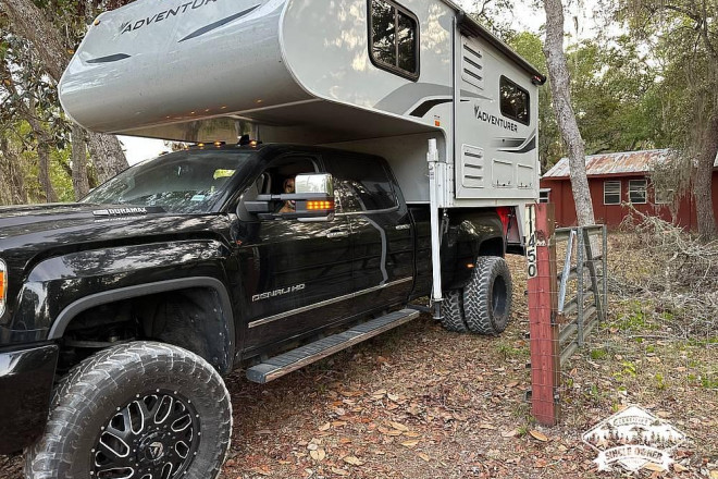 2023 Adventurer 910DB