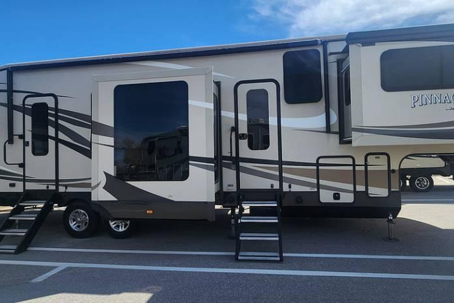 2015 Pinnacle 38FLSA