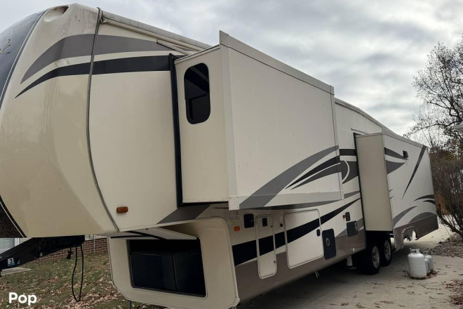 2017 Cedar Creek Champagne 38EL