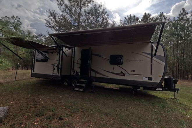 2019 Signature 8329SS