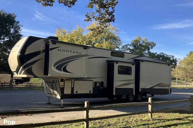 2019 Montana High Country 385BR