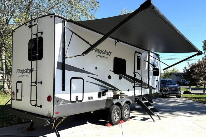 2023 Flagstaff 826MBR
