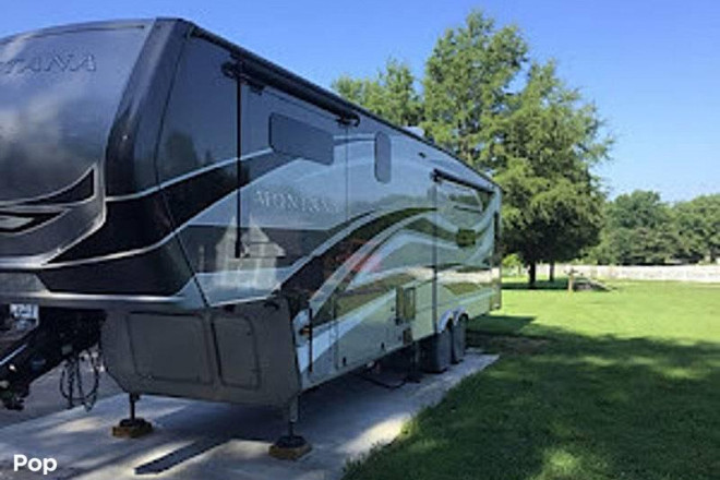 2022 Montana 3231 CK