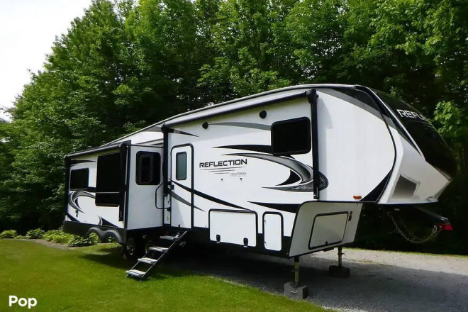 2021 Reflection 303RLS