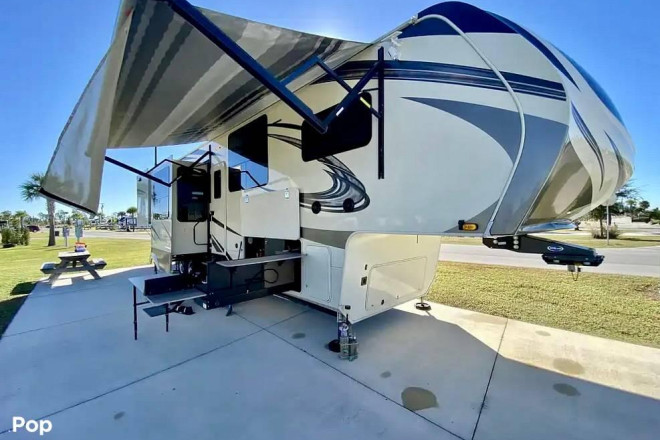 2021 Solitude 390 RK-R