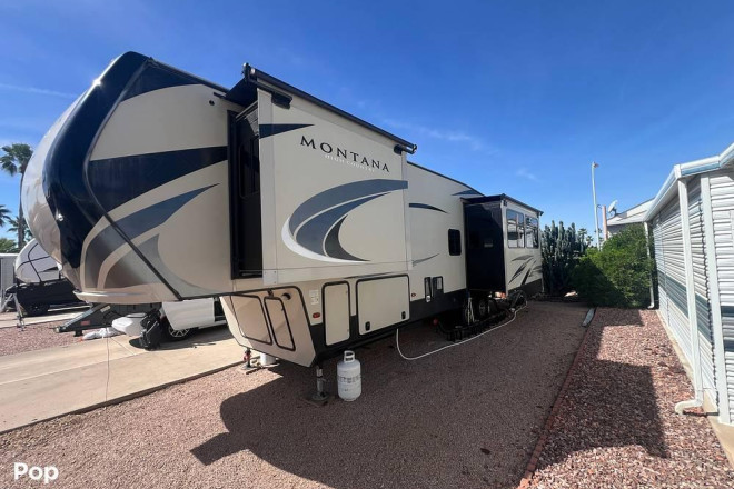 2019 Montana High Country 320MK