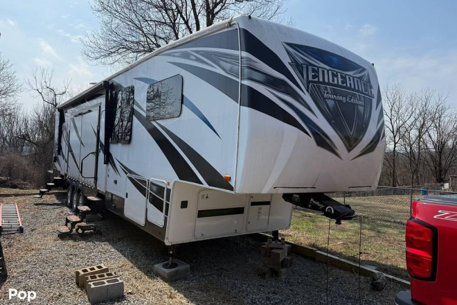 2016 Vengeance Touring 40D12
