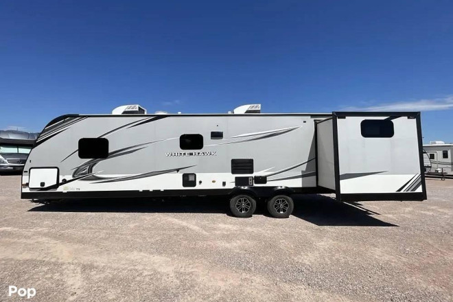 2021 White Hawk 32QBH