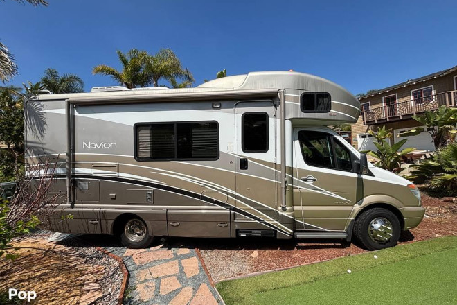 2008 Itasca Navion 24H