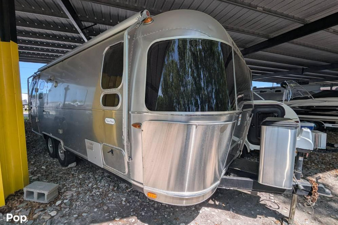 2020 Flying Cloud 27FB Twin