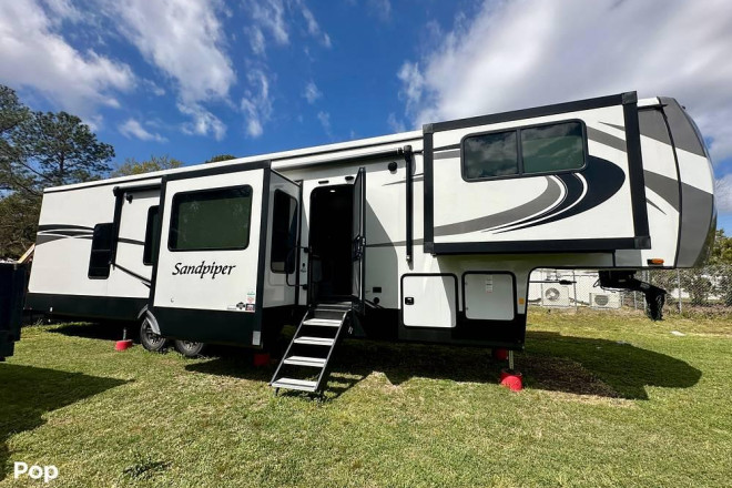 2023 Sandpiper 3990 FL