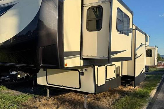 2021 Salem Hemisphere 378FL