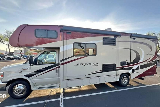 2020 Leprechaun 260DS