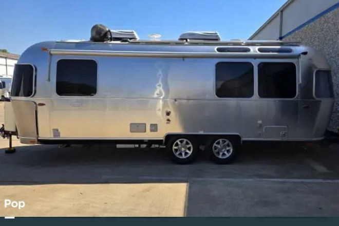 2022 Flying Cloud 25FB