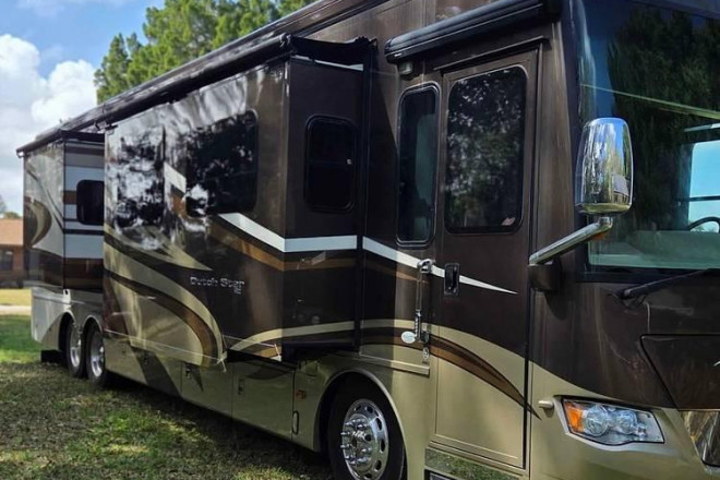 2015 Dutch Star 4002