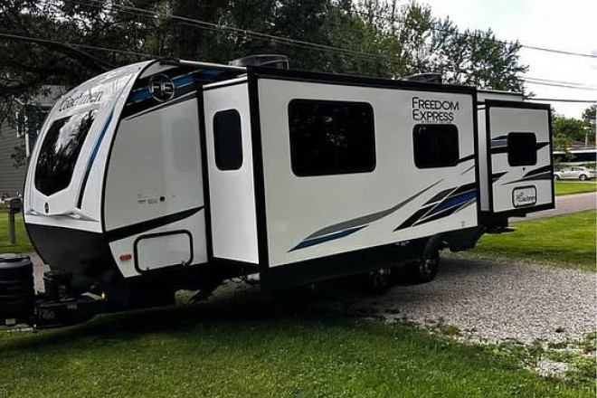 2024 Freedom Express Ultra Lite 259FKDS