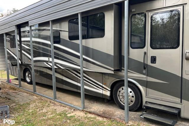 2022 Dutch Star 3717