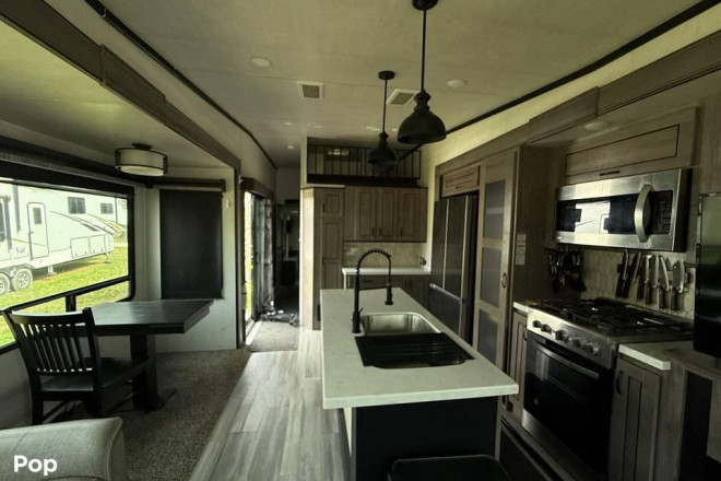 2022 Cedar Creek Cottage 40 CDL