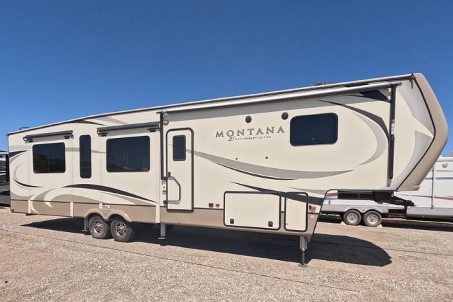 2019 Montana 3700LK
