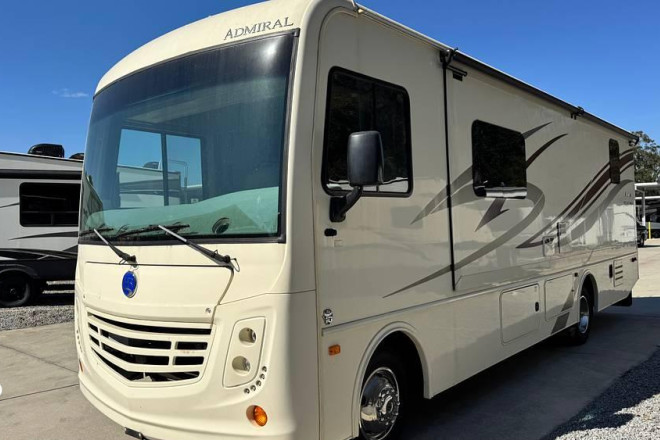 2019 Admiral 29M