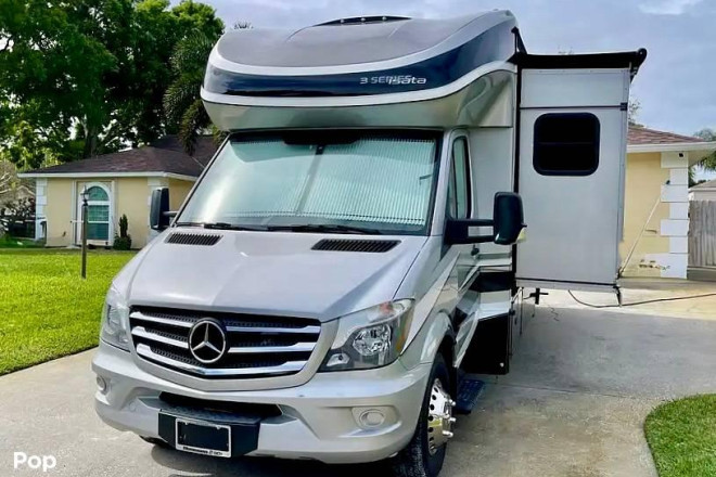 2019 Other 24FW Mercedes