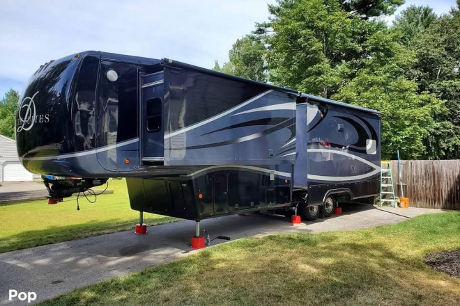 2013 Mobile Suites 38 TKSB3