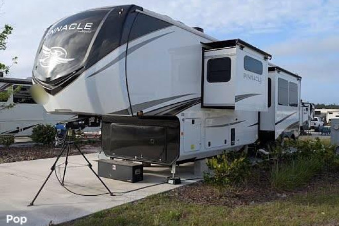 2025 Pinnacle 38fbrk