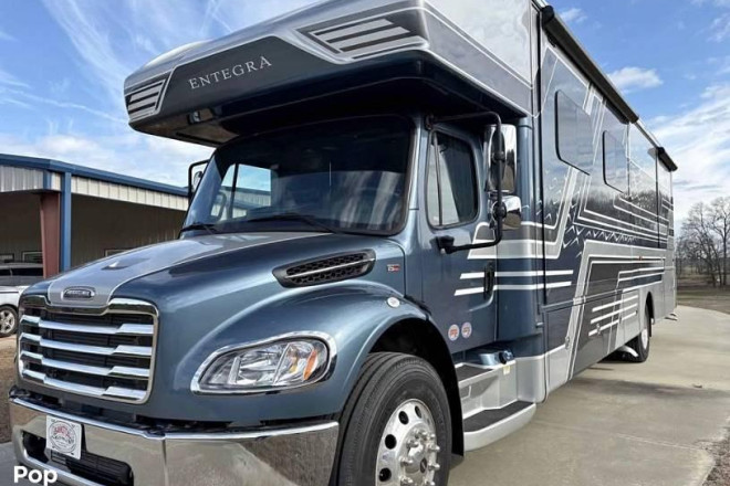 2025 Accolade XL 37 m