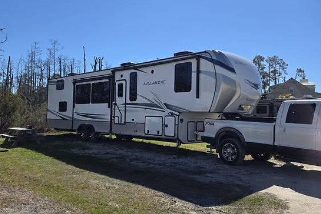 2024 Alpine AVALANCHE Edition 390DS