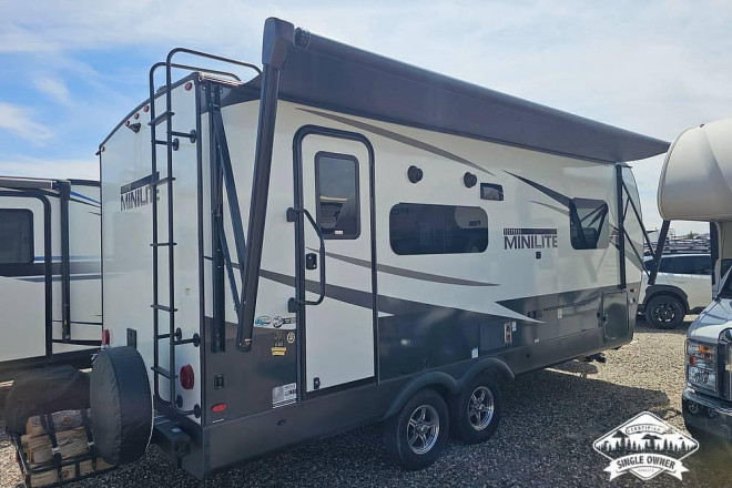 2025 Mini Lite 2205S