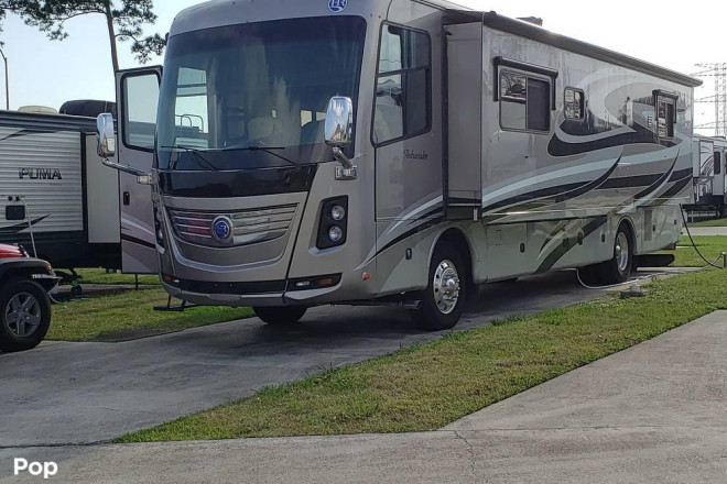 2014 Ambassador Series M-38PFT 350hp MaxxForce