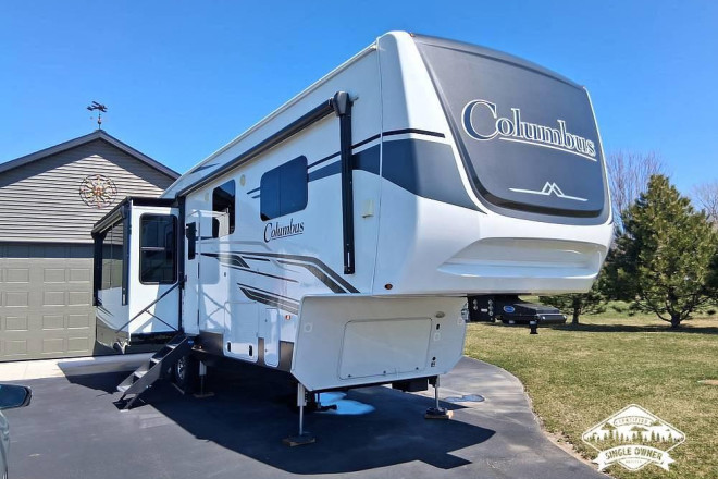2024 Columbus 329DV