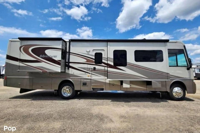 2015 Adventurer 37F