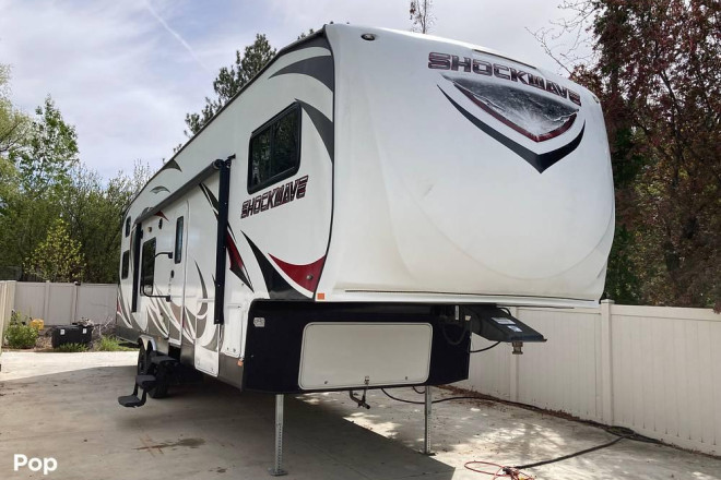 2017 Shockwave F33SAGDX