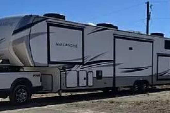 2024 Alpine Avalanche Edition 390DS