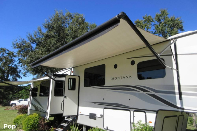 2022 Montana 3813MS