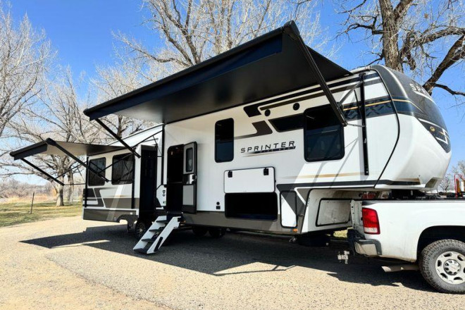 2025 Sprinter 3210RLS